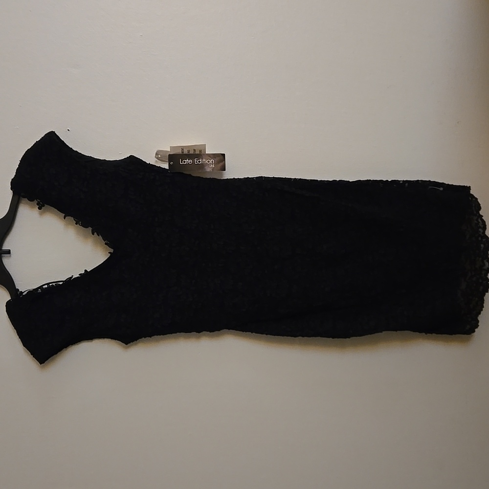 Late Edition Black Low Neck And Back Lace Stright Dress